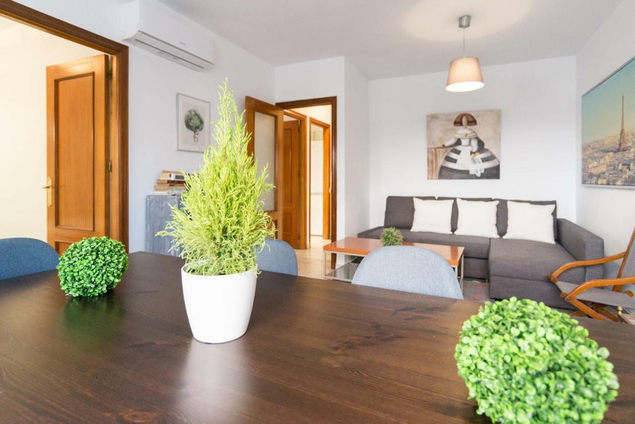 Ferienwohnung Ambb-Private Patio-Steps Away From Old Town Málaga Exterior foto