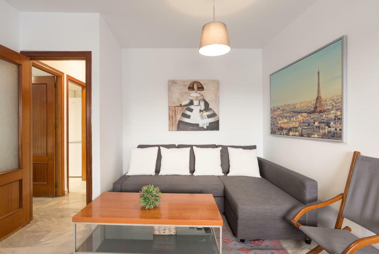 Ferienwohnung Ambb-Private Patio-Steps Away From Old Town Málaga Exterior foto